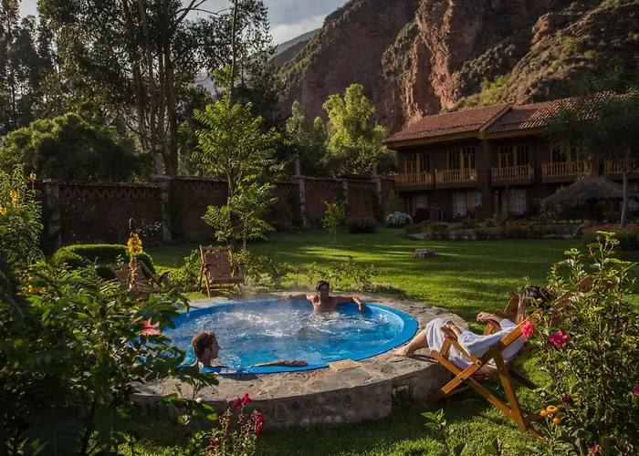 Lodge By Mountain Of Peru Lamay