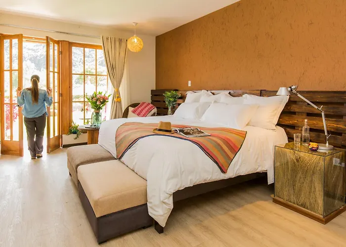 Lodge By Mountain Of Peru Lamay