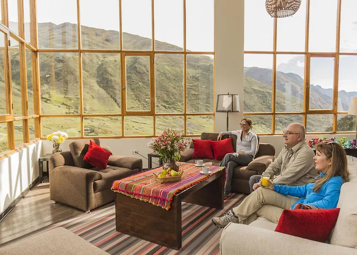 Lodge By Mountain Of Peru Lamay